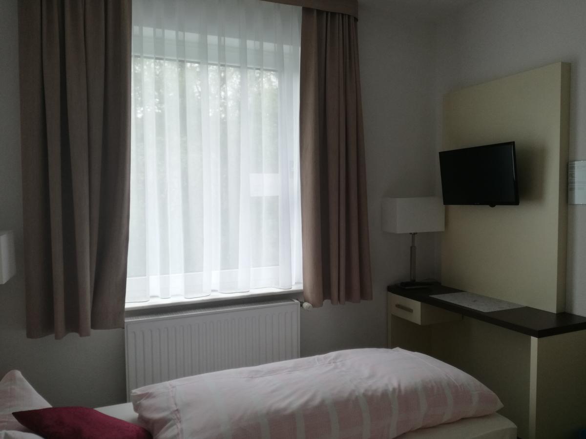 Zeesener Gasthof Hotel Königs Wusterhausen Buitenkant foto